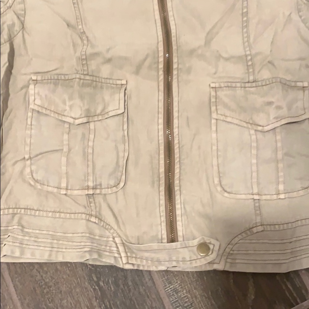 Jacket - Picture 3 of 4